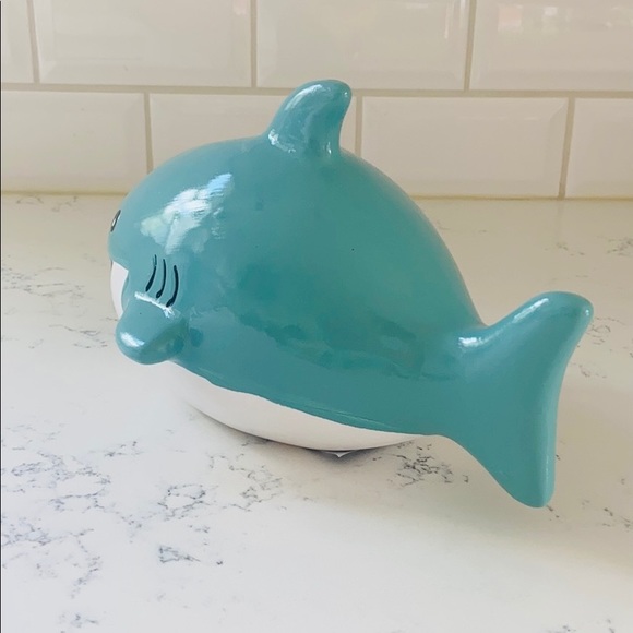 Isaac Jacobs Shark Coin Bank - Picture 10 of 16